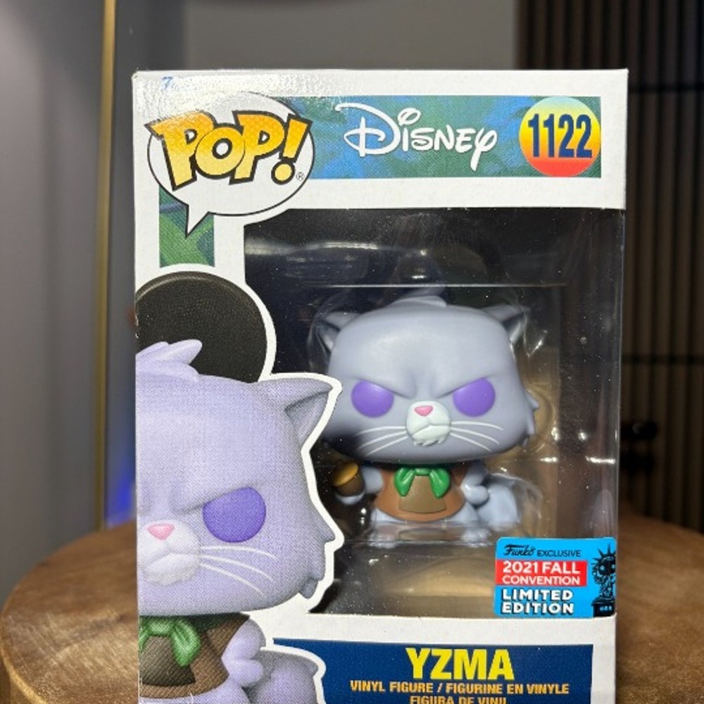 Funko Pop! Disney #1122 Yzma (Cat) 2021 Fall Convention Exclusive
